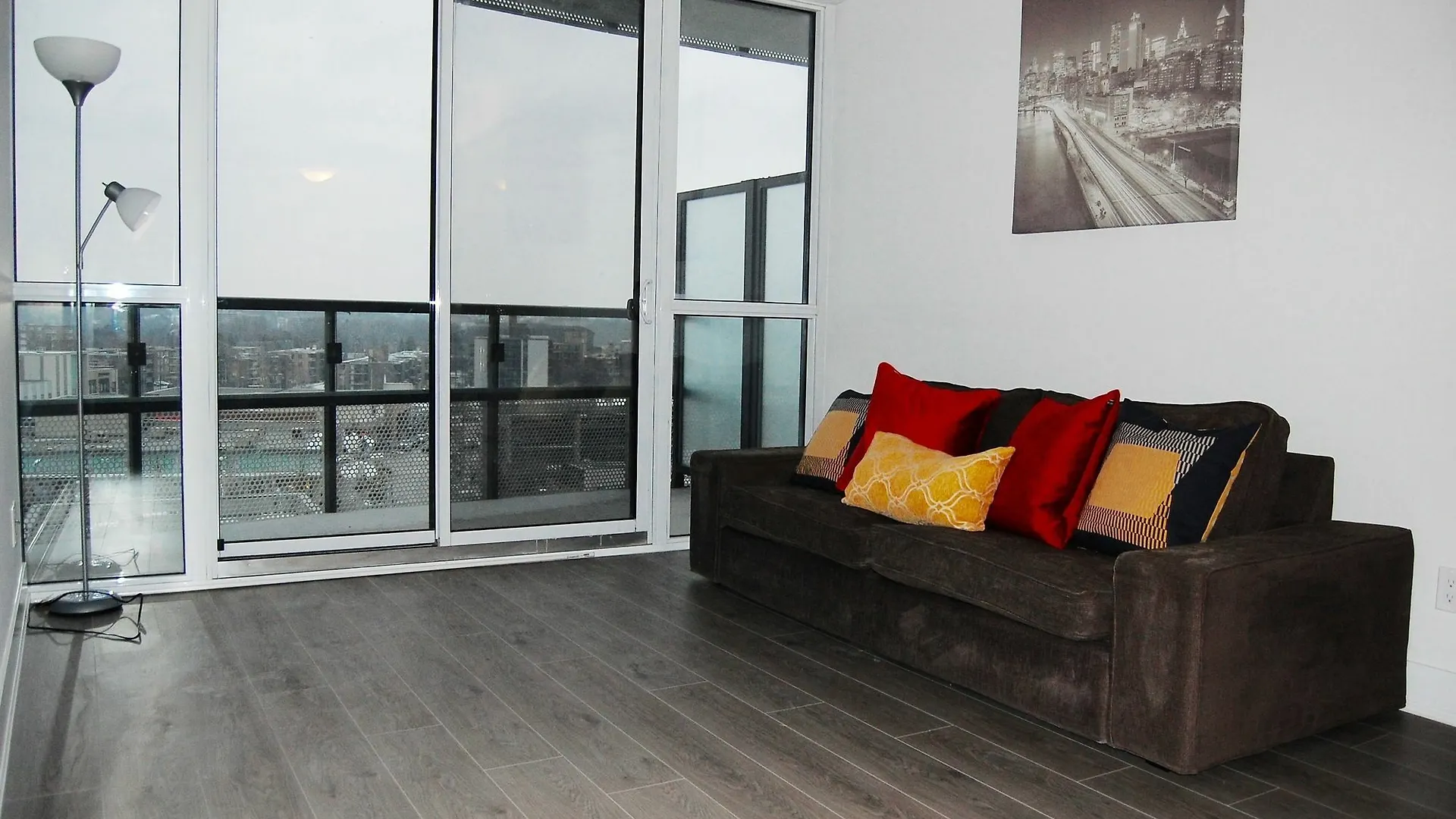 Shops At Don Mills Furnished Apartments 多伦多