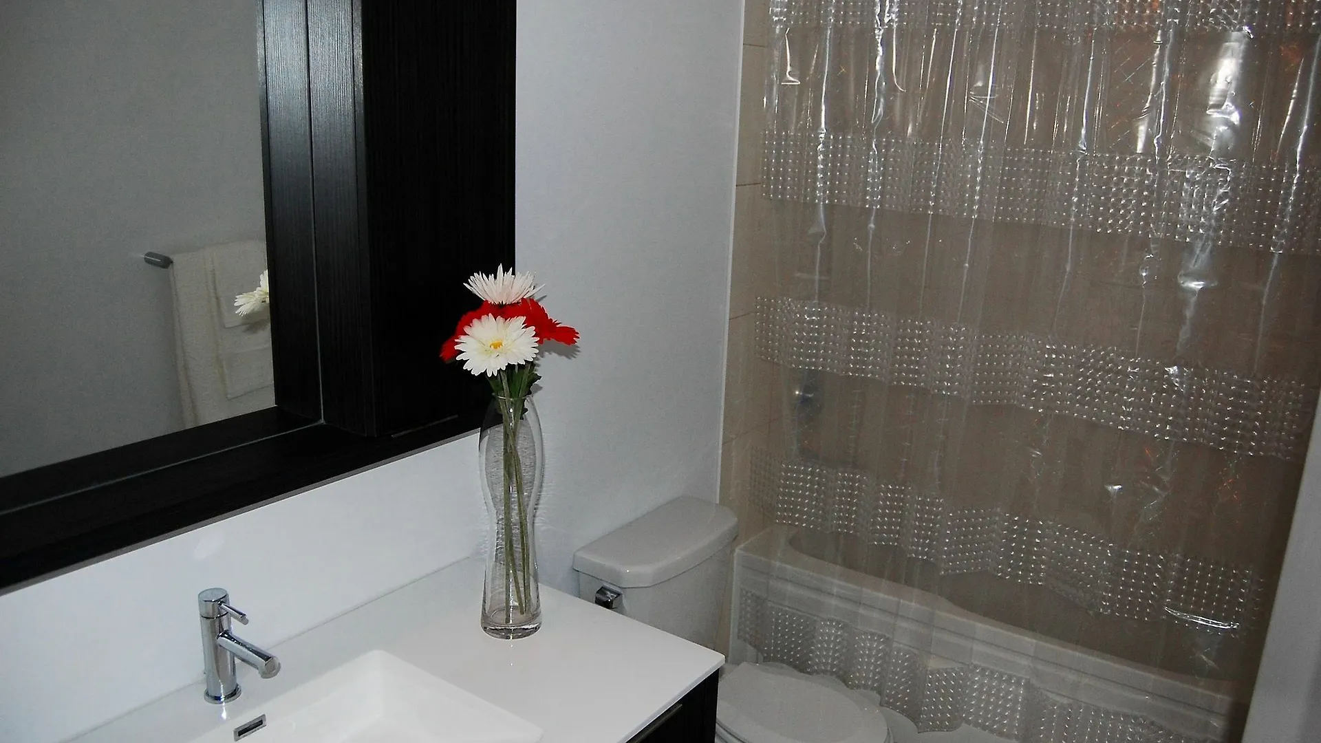 Shops At Don Mills Furnished Apartments Toronto
